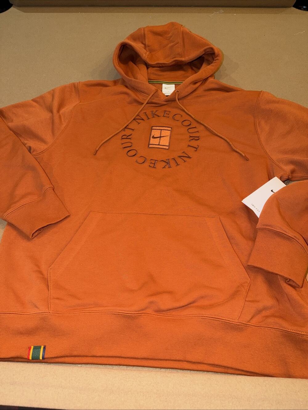 Nike Men’s Heritage Court Hooded Sweatshirt French Terry Size M Rust Color way